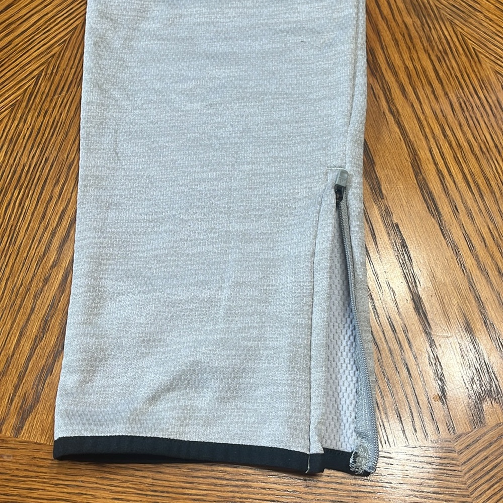 Adidas • Gray Joggers - Picture 5 of 8